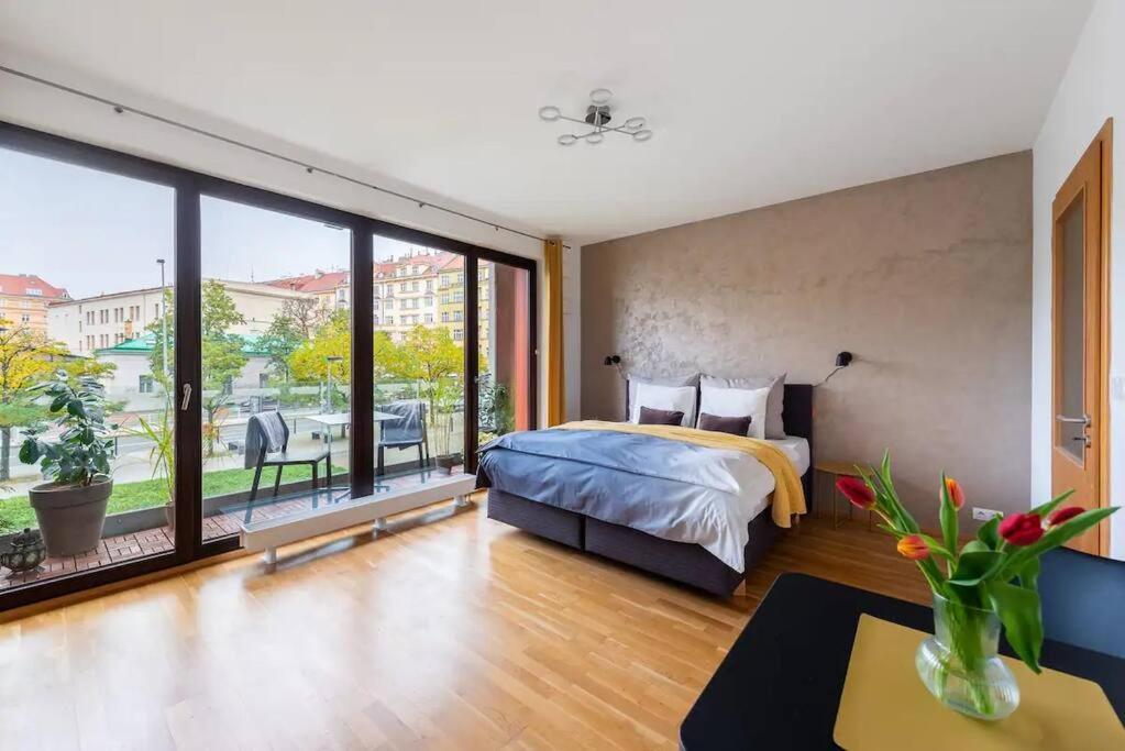 Apartment W/ Free Garage Parking Praga Exterior foto