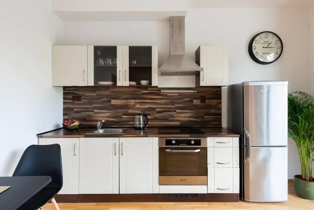 Apartment W/ Free Garage Parking Praga Exterior foto